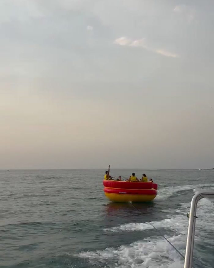 Balade en bateau à Guess Beach, Corales Plage